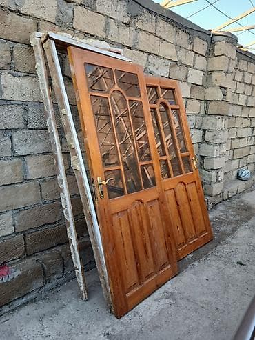 Taxta giriş/otaq qapıları – 2 ədəd - Material: təbii ağac (laklı)