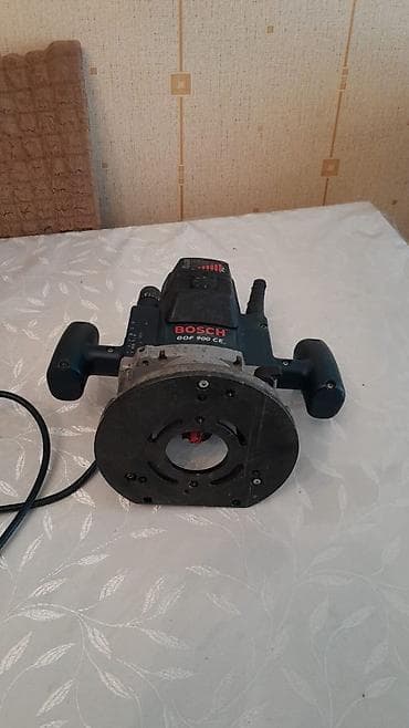 bosh drel: Bosch GOF 900 CE frezə (aşağıdan dalma tipli marşrutlayıcı) - — 2