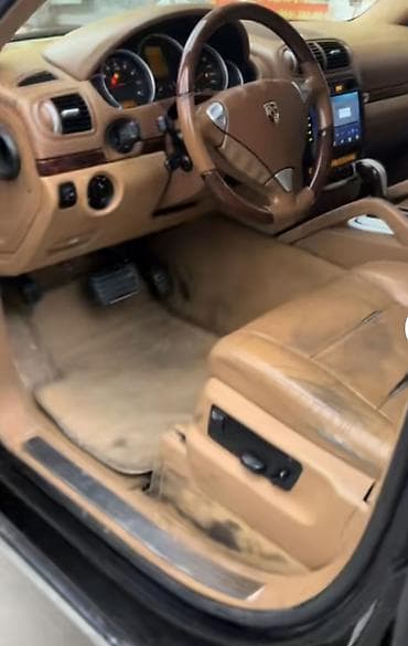 prius arxa: Porsche Cayenne S – qara rəng, güclü və komfortlu premium SUV — 3