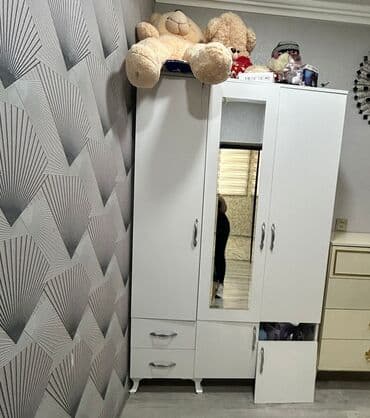 стенка для спальни: Новый, Распашной, 3 двери Прямой шкаф, Шифоньер — 1