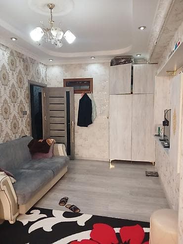 ev 4 otaqlı almaq: 2 otaqlı mənzil – zövqlü dizayn və rahat planlama - Geniş qonaq — 1