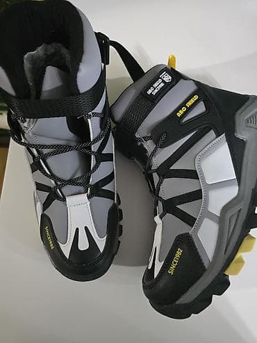 yaz çəkmələri: 39 raz her giymete Məhsul: Krossovkalar və treking/boruçi botlar (iki — 9