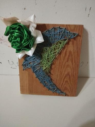 Əl işi dekorativ tablo - Material: Təbii ağac lövhə üzərində mıx və