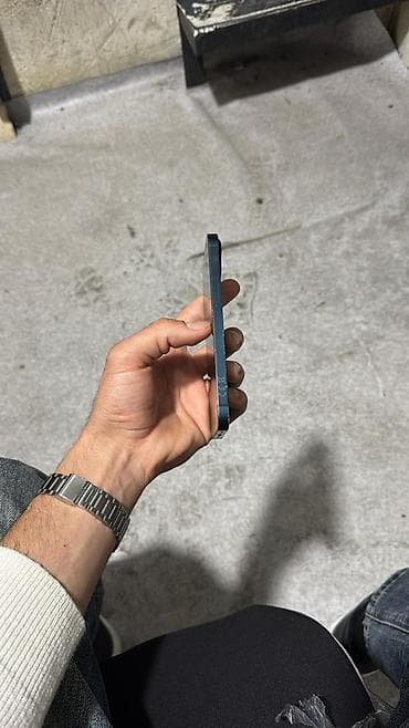 apple qulaqliq: IPhone 13, 128 GB, Mavi, Face ID — 6