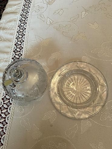 qedimi sufreler: Qədimi çex xrustalı 1 ədəd
Qapaqlı — 2