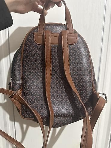 idmanci sekilleri: Qadın üçün naxışlı bel çantası (mini ruksak) - Rəng: tünd qəhvəyi fon — 1