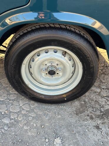 ваза стеклянная прозрачная высокая без узора: VAZ (LADA) 2107: 1.7 l | 1997 il 23568 km Sedan — 1