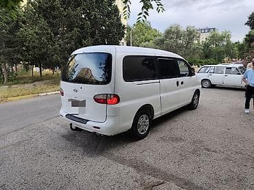 Nəqliyyat: Hyundai Starex miniven H-1 2.4benzin 7400azn ətraflı məlumat üçün dm — 2