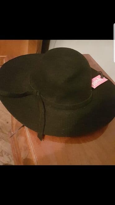 qadınlar üçün strazlı papaqlar: Стильная новая шляпа, цвет черный — 1