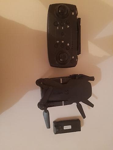 Qatlanan E88 dron Heç bir problemi yoxdu təp-təzədir hər şeyi tamdır 1