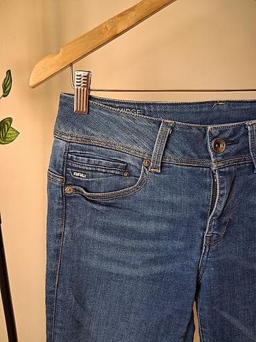 •G-star raw bootcut jeans(92% cotton, 7% polyester, 1% elastane) Size — 3