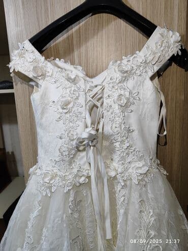 фата койноктор: Gəlinlik – güpür və çiçək işləməli - Rəng: ağ az moloçnuluq var — 5