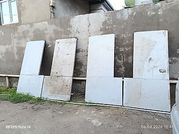 Ağ rəngli iri ölçülü panellər/polad lövhələr dəsti. - Material: metal