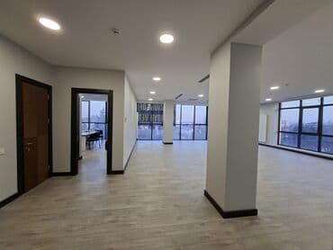 Kommersiya daşınmaz əmlakı: Müasir planlaşdırmaya malik geniş ofis sahəsi - Açıq iş zonası — 4