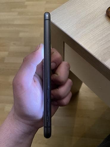 iphone vip: IPhone 11, Qara, Face ID — 5