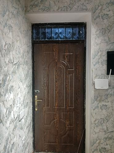 Dəmir giriş qapısı və üst işıqlıq pəncərəsi - Material: polad/dəmir — 3