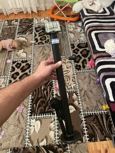 продажа бу авто в азербайджане: Arıkan markalı mexaniki domkrat (kriko) — qaravan, qoşqu və yüngül — 2