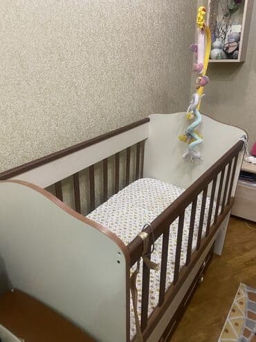 tek neferlik yataq bazalı: Oğlan və qız üçün, Dördbucaq, Beşik, Dəstsiz, Matras ilə, Yellənmə mexanizmsiz — 4