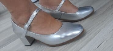 Tuflilər, Ölçü: 39, rəng - Gümüşü, Yeni lalafo.az -da Tuflilər, Ölçü: 39, rəng - Gümüşü, Yeni