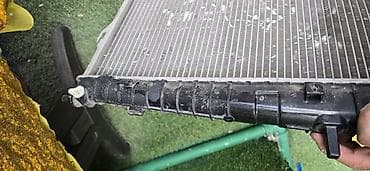 Salam. Hyundai tucson 2.0 mator radiator 2006-2009 qeder gedir