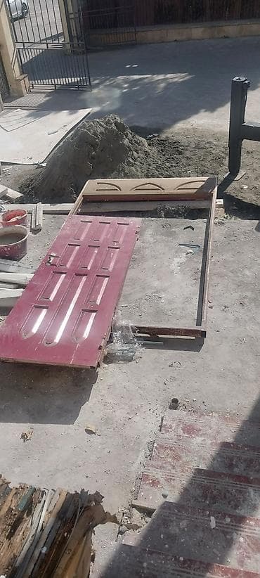 qapi pencere modelleri: Mənzil üçün İşlənmiş Giriş qapısı Petlə ilə, Zəmanətsiz, Ünvandan götürmə — 3