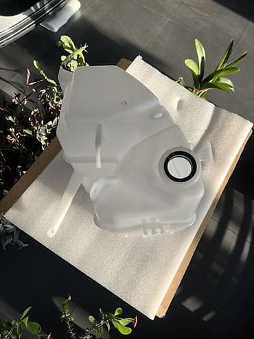 Avtomobil üçün şüşəyuyan maye qabı (washer tank) təqdim olunur — 4
