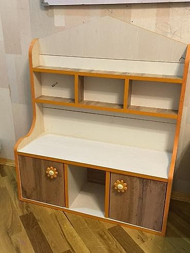 taxta komod: Uşaq otağı üçün rəfli komod/kiçik konsol - Material: laminat/MDF — 1
