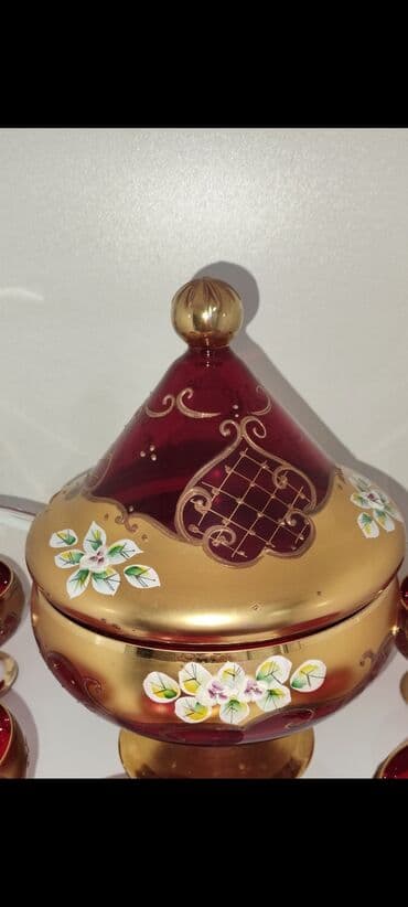 Mətbəx aksesuarları: Bürünc-qızılı və yaqut-qırmızı rənglərin kombinasiyasında dekorativ — 1