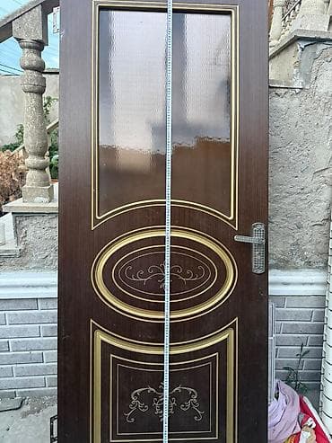 qapi darvaza: 7 eded qapi hamisi birlikde 560azn(1i 80azn) Olcu 2×80sm. Cerciveleri — 1