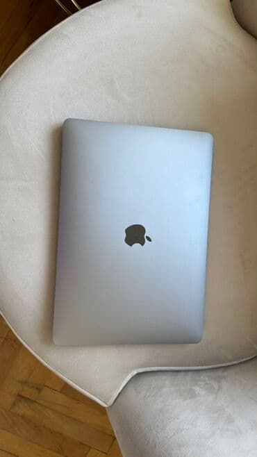 noutbuk ucuz: Apple MacBook Air noutbuku Xüsusiyyətlər və dizayn: - Korpus: gümüş — 1