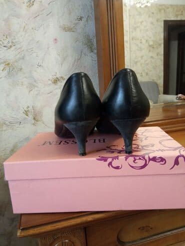 зеленые туфли: Туфли, Размер: 40, цвет - Черный, Б/у — 3