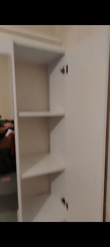 qab skafi: 3 qapılı, Güzgülü, Ağ, Digər material, Açılan, Düz dolab — 2