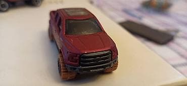 model: Hotwheels və Matchbox modelleri
1/64 — 8