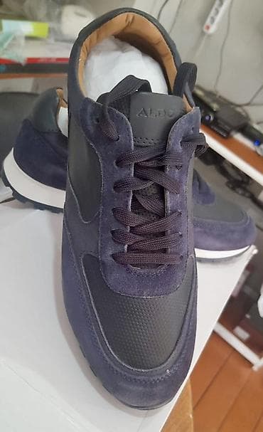 pasta roza: Aldo kişi idman ayaqqabısı. 100 aZn alınıb, 85 azn satılır — 2