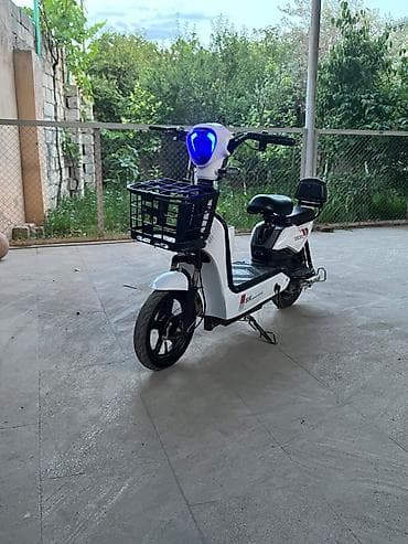 - Moped, 50 sm3, 2024 il, 51 km