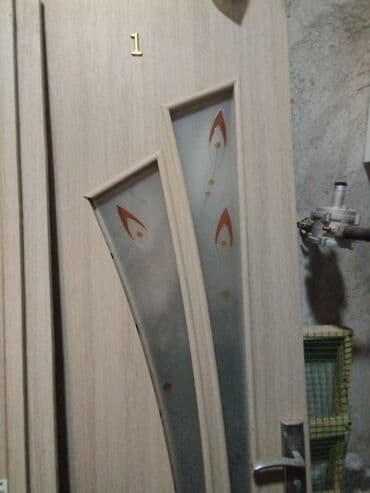 Otaq üçün taxta qapı
