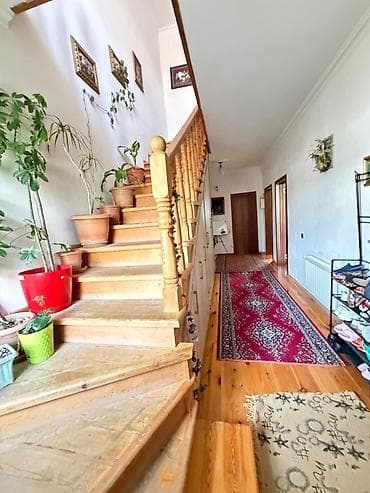 6 parallel kucesi: 8 otaq, 224 kv. m, Kredit yoxdur, Orta təmir — 4