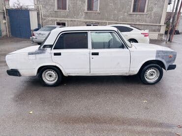 Скупка авто: VAZ 2107 sedan - Kuzov: 4 qapılı sedan, ağ rəng - Mühərrik: benzinli — 1