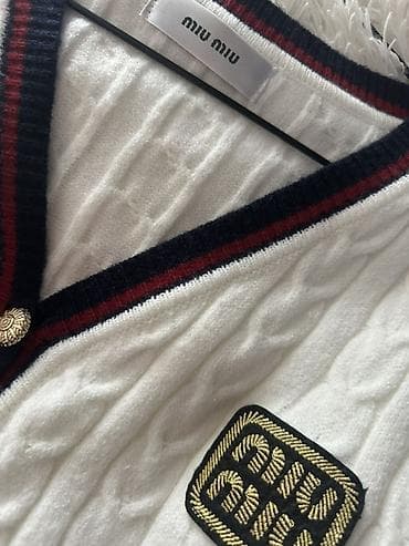 oversize jaket: Miu Miu qadın kardiqanı 65azn alinib 1defe geyinildiyi ucun cox asagi — 3