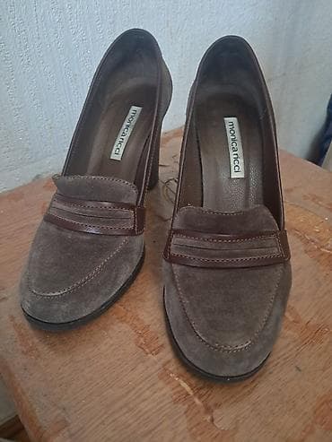 Qadın ayaqqabıları – 3 cüt klassik yüksəkdaban 1) Monica Ricci