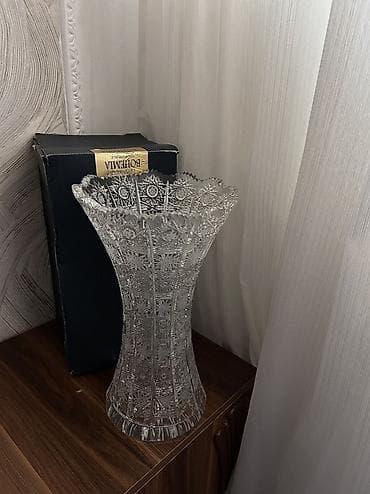 Bir vaza, Bogem şüşəsi