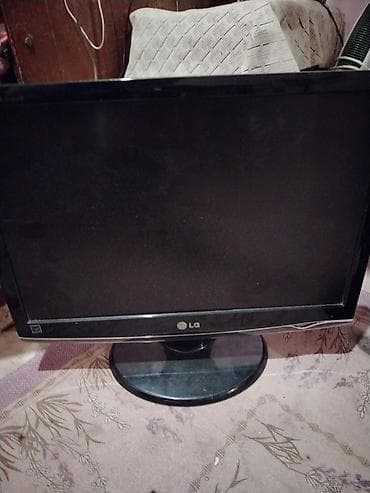 Masaüstü kompüterlər və iş stansiyaları: Masaüstü kompüter dəsti Tərkib: - Sistem bloku: Gigabyte korpuslu, ön — 4