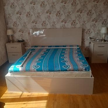 yataq doşəyi: Yataq otağı mebel dəsti – klassik açıq krem rəngdə, parlaq (piano) — 2