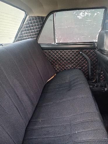 mersedes qapi: VAZ 2106 sedan Xüsusiyyətlər: - Kuzov: 4 qapılı sedan, bej rəng - — 5