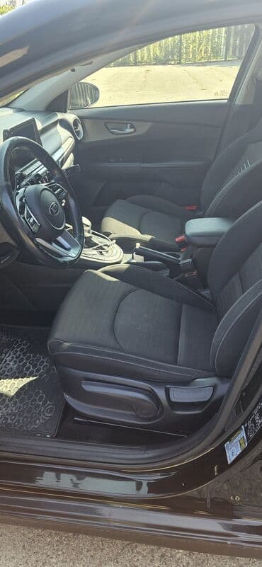 продажа подержанных автомобилей: Kia Forte: 2 л | 2019 г. Седан — 9