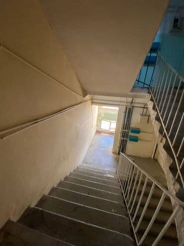 ev alıram: Bakı, 3 otaqlı, Köhnə tikili, m. Xalqlar Dostluğu, 81 kv. m — 14