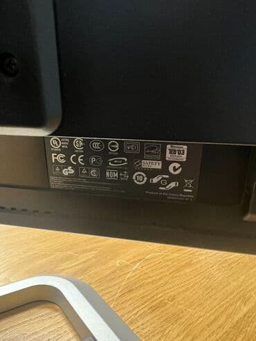 monitor hp: HP L2045w 20" — 3