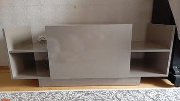 gül refi: Düz TV altlığı, Polkalı, Laminat — 1