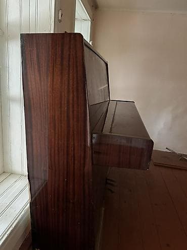 Синтезаторы: Upright pianino – “Belarus” modeli - Marka/model: Belarus - Korpus — 4