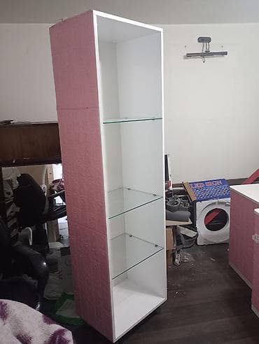 Şüşə rəfli vitrin stendi - Material: ağ MDF korpus, 3 ədəd